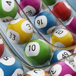 433 de câștigători ai jackpotului într-o singură tragere la loterie – este neplauzibil?